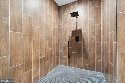 1805 E Oakdale Street, Philadelphia, PA 19125 - Photo 9