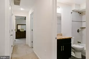 2555 Carpenter St, Philadelphia, PA 19146 - Photo 13