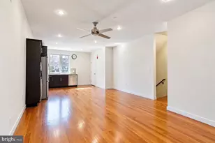 2555 Carpenter St, Philadelphia, PA 19146 - Photo 9