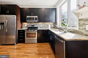 2555 Carpenter St, Philadelphia, PA 19146 - Photo 3