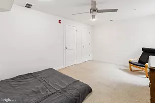 2555 Carpenter St, Philadelphia, PA 19146 - Photo 23