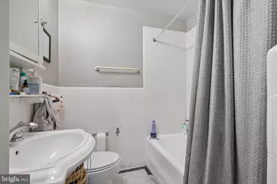 2031 Locust Street #405, Philadelphia, PA 19103 - Photo 5