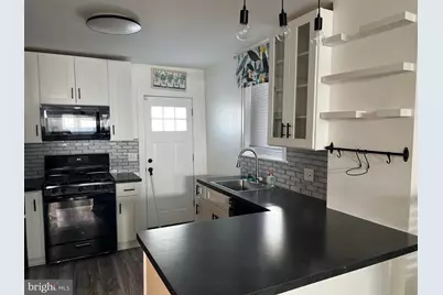 136 Davis Street, Philadelphia, PA 19127 - Photo 3