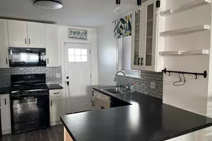 136 Davis St, Philadelphia, PA 19127 - Photo 3