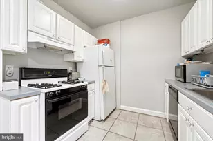 1127 Green St, Philadelphia, PA 19123 - Photo 3