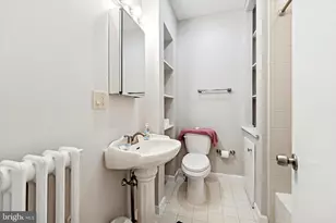 1127 Green St, Philadelphia, PA 19123 - Photo 7