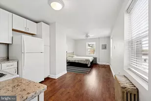 1127 Green St, Philadelphia, PA 19123 - Photo 13