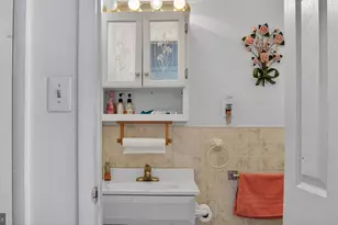 248 W Seymour St, Philadelphia, PA 19144 - Photo 9