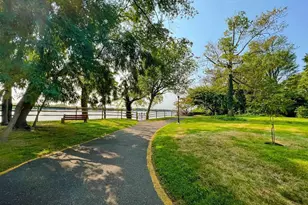 44303 Delaire Landing Rd, Philadelphia, PA 19114 - Photo 41