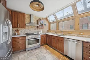 2029 Naudain St, Philadelphia, PA 19146 - Photo 7