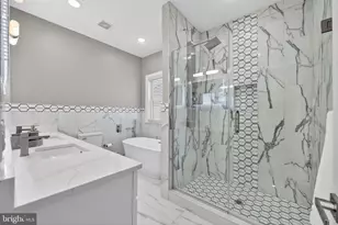 2542 Arcadia St, Philadelphia, PA 19125 - Photo 25