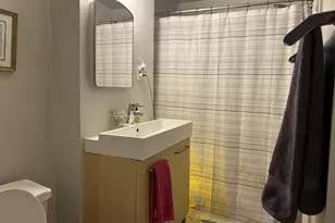 1227 Spruce St, Philadelphia, PA 19107 - Photo 5