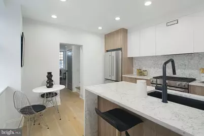 2115 Fitzwater Street, Philadelphia, PA 19146 - Photo 7