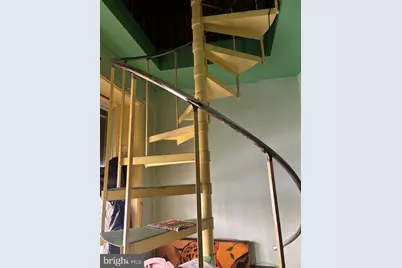 2003 N 33rd Street, Philadelphia, PA 19121 - Photo 11