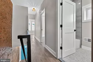 34 W Sharpnack St, Philadelphia, PA 19119 - Photo 21