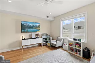 2114 Berges St, Philadelphia, PA 19125 - Photo 9