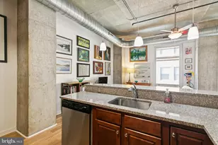 113 N Bread St, Philadelphia, PA 19106 - Photo 13