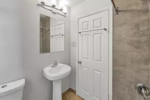 637 N 32nd St, Philadelphia, PA 19104 - Photo 21