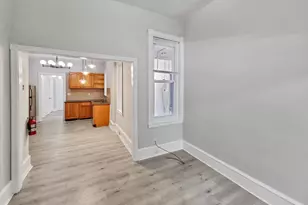 637 N 32nd St, Philadelphia, PA 19104 - Photo 11