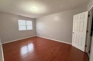 2427 Tremont St, Philadelphia, PA 19115 - Photo 9