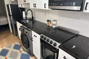 1018 Pine St, Philadelphia, PA 19107 - Photo 3