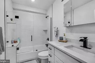 2132 Pine St, Philadelphia, PA 19103 - Photo 11