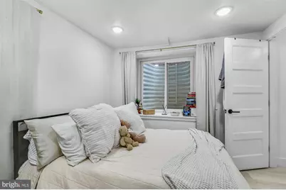 2132 Pine Street #1R, Philadelphia, PA 19103 - Photo 17