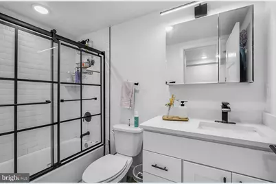 2132 Pine Street #1R, Philadelphia, PA 19103 - Photo 19