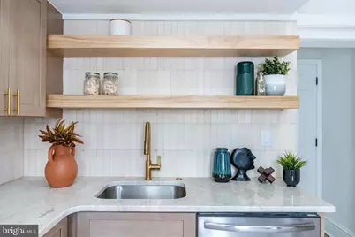 2326 Greenwich Street, Philadelphia, PA 19146 - Photo 11