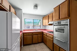 6715 Egret Pl, Philadelphia, PA 19142 - Photo 9