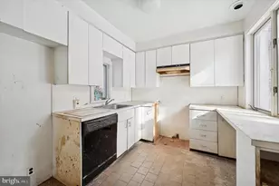 264 W Washington Ln, Philadelphia, PA 19144 - Photo 7