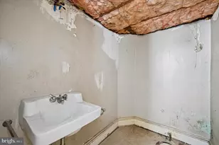 264 W Washington Ln, Philadelphia, PA 19144 - Photo 11