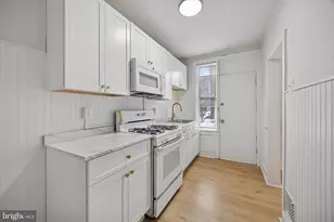 2502 S Robinson St, Philadelphia, PA 19142 - Photo 9