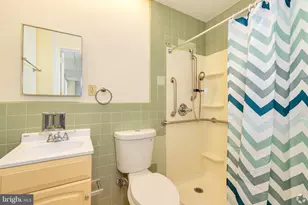 7040 Oxford Ave, Philadelphia, PA 19111 - Photo 9