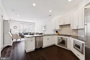 410 S Front St, Philadelphia, PA 19147 - Photo 3