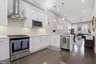 2526 Christian St, Philadelphia, PA 19146 - Photo 9