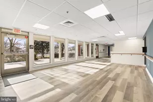 7040 Oxford Ave, Philadelphia, PA 19111 - Photo 21