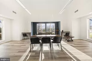 7040 Oxford Ave, Philadelphia, PA 19111 - Photo 13