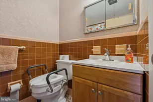 1966 Goodnaw St, Philadelphia, PA 19115 - Photo 9