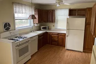 914 Arnold St, Philadelphia, PA 19111 - Photo 9