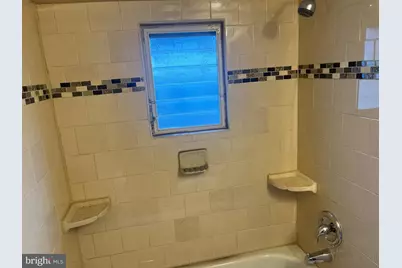 2520 Edgemont Street, Philadelphia, PA 19125 - Photo 11