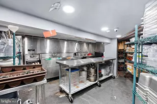 1301 W Moyamensing Ave, Philadelphia, PA 19148 - Photo 9