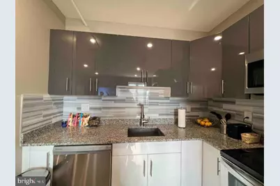 1422 Callowhill St #504, Philadelphia, PA 19102 - Photo 9