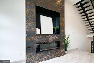 429 Salmon St, Philadelphia, PA 19125 - Photo 5