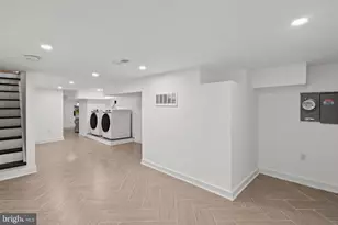 914 Fernon St, Philadelphia, PA 19148 - Photo 37