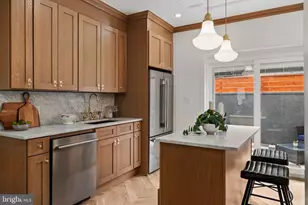 914 Fernon St, Philadelphia, PA 19148 - Photo 3