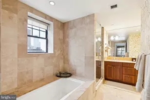 1701 Locust St, Philadelphia, PA 19103 - Photo 13