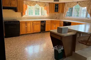 8027 Narvon St, Philadelphia, PA 19136 - Photo 7