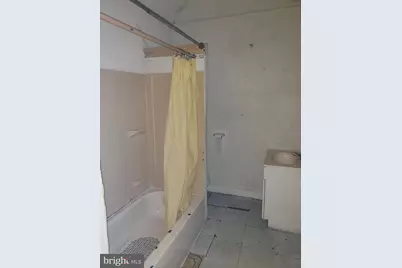 415 W Annsbury Street, Philadelphia, PA 19140 - Photo 17