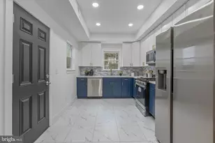 2227 Watkins St, Philadelphia, PA 19145 - Photo 11